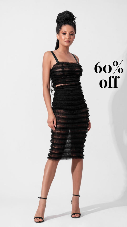 Top de tule com aplicações