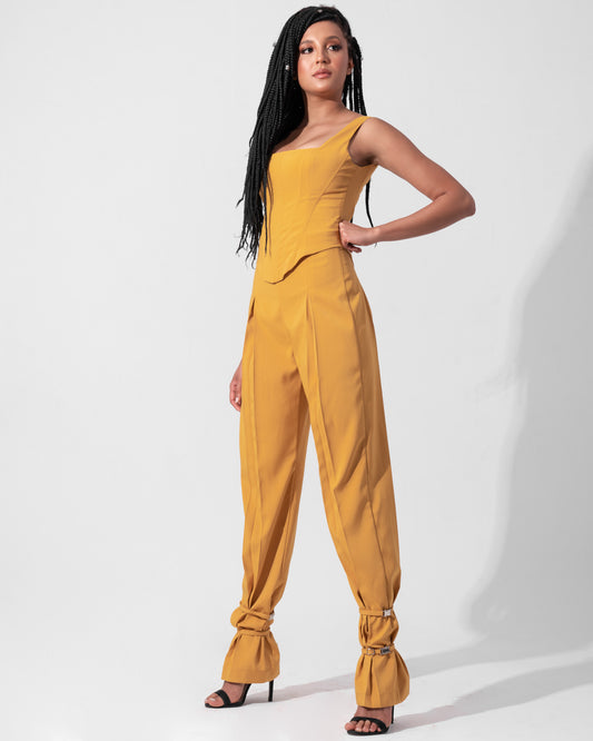 Calça Alfaiataria com Amarrações